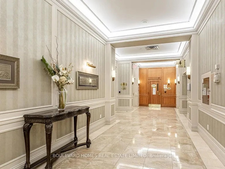25 Kingsbridge Garden Cir #2121 — Photo 5