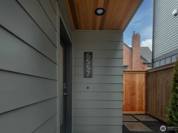 6557 26th Avenue NW, Seattle, WA 98117
