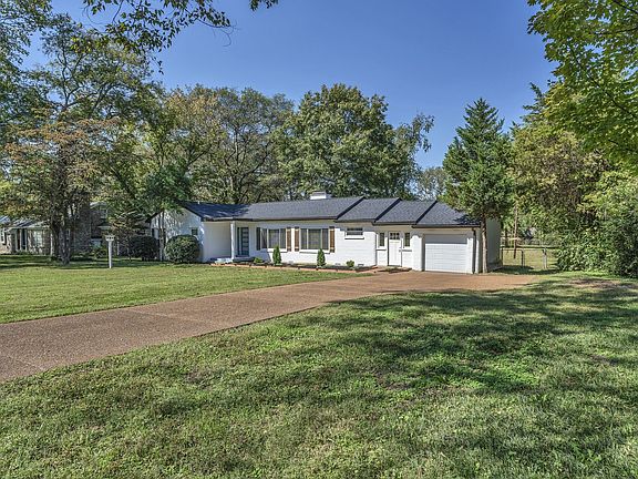3rd image of 321 Lawndale Dr