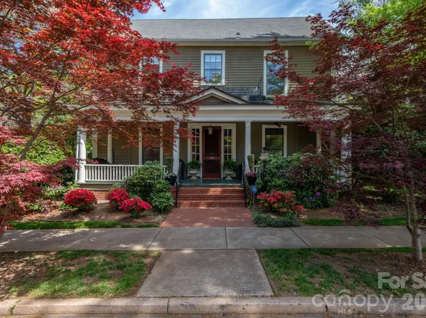 130 N Mulberry St, Statesville, NC 28677