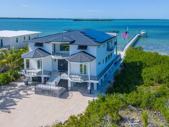 528 Bay Shore Dr, Ramrod Key, FL 33042