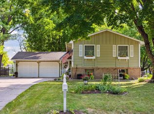 1460 Prairieland Ave, Maple Plain, MN 55359