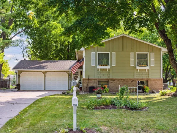 1460 Prairieland Ave, Maple Plain, MN 55359