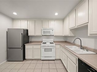 1145 Roswell Ave #1/4, Long Beach, CA 90804