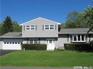 4762 Black Oak Dr, Liverpool, NY 13088