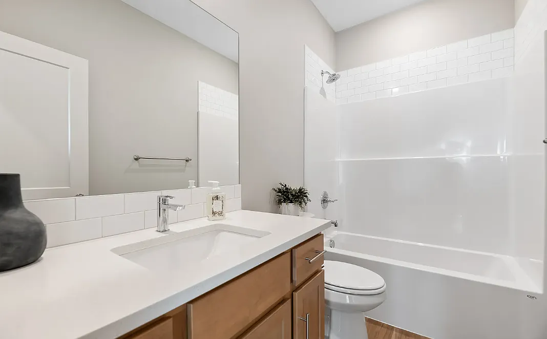 3 bed, 1200 sqft, $1,595 — Photo 4
