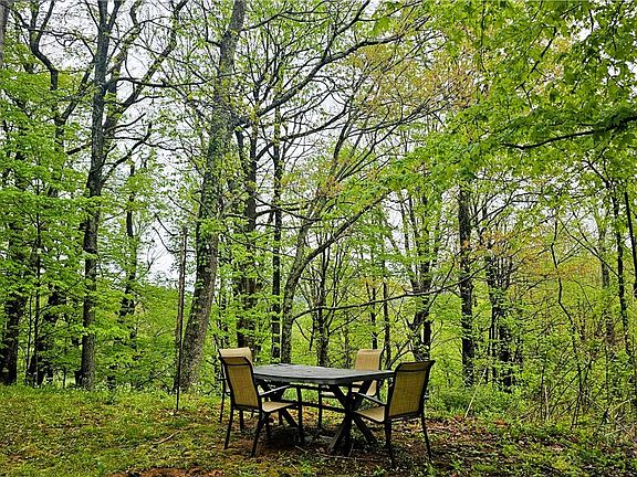 4th image of 150 Margo Trail #B