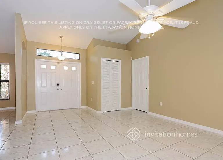 1604 Cumberland Ct E — Photo 2