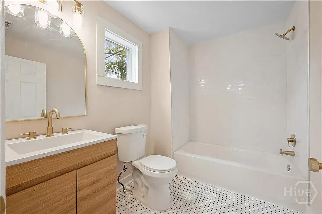 3 bed, 992 sqft, $1,500 — Photo 4