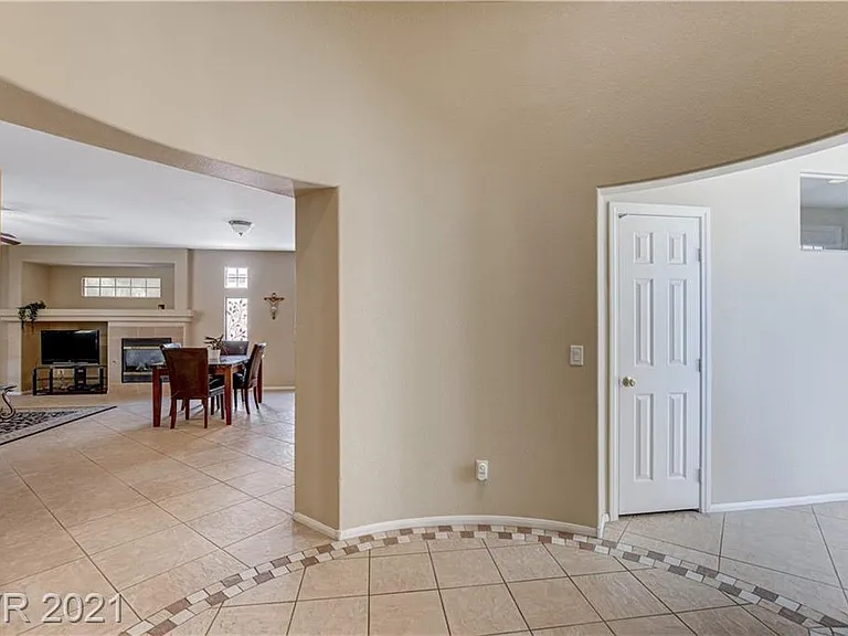 449 Eternity St — Photo 5