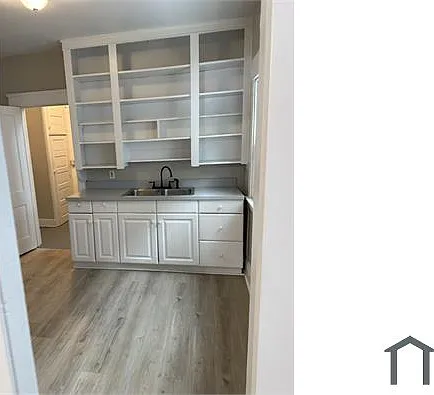 11903 Fairport Ave — Photo 1