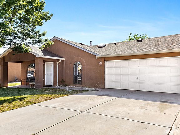 2nd image of 1029 Ladron Ave