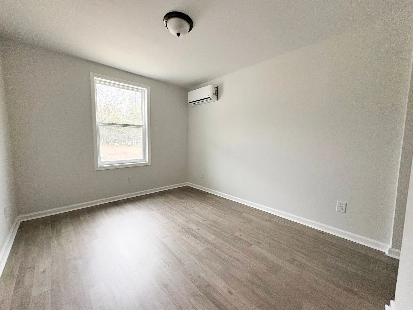 1 Bedroom 1 Bathroom. — Photo 3