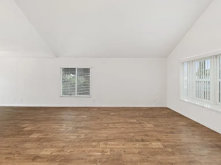 7898 Hemphill Dr — Photo 15