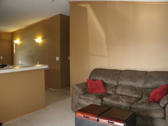 3rd image of 103 Regan Ln