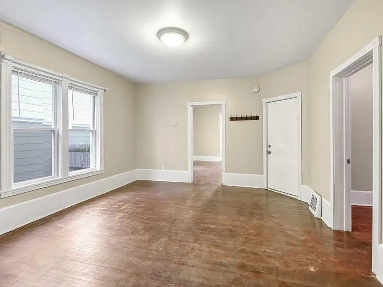 1931 Fillmore St NE #1 — Photo 8