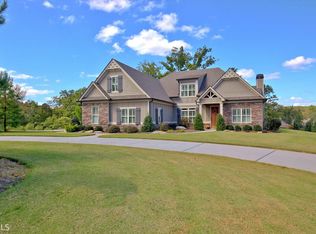 129 W Cove Dr, Newnan, GA 30263