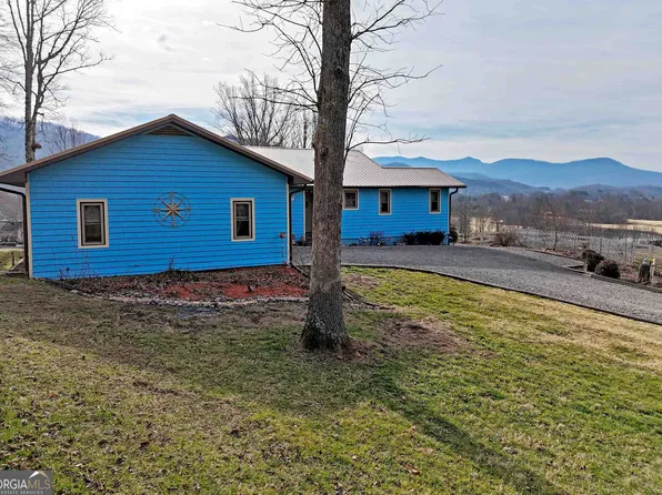 5192 Pine Crest Rd, Young Harris, GA 30582