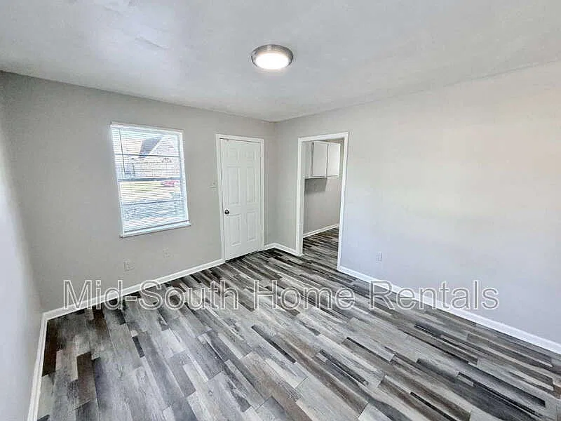 1 bed, 1.0 bath, $695 — Photo 4