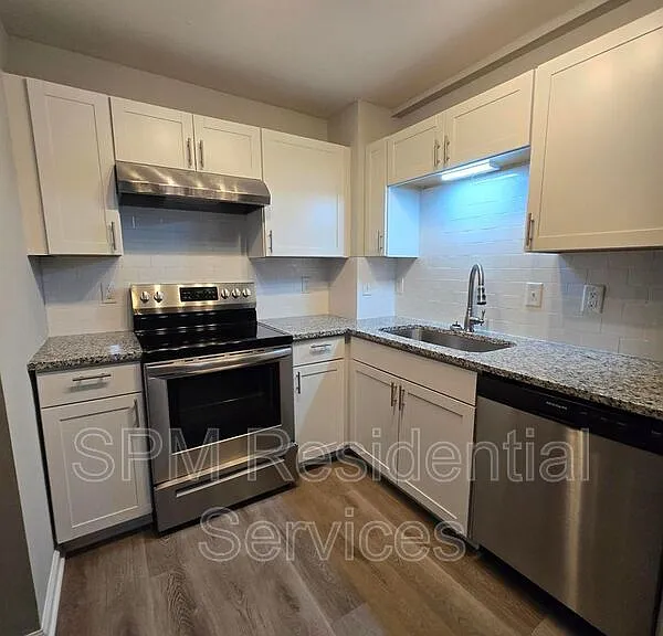 212 Red Cross St #H — Photo 3