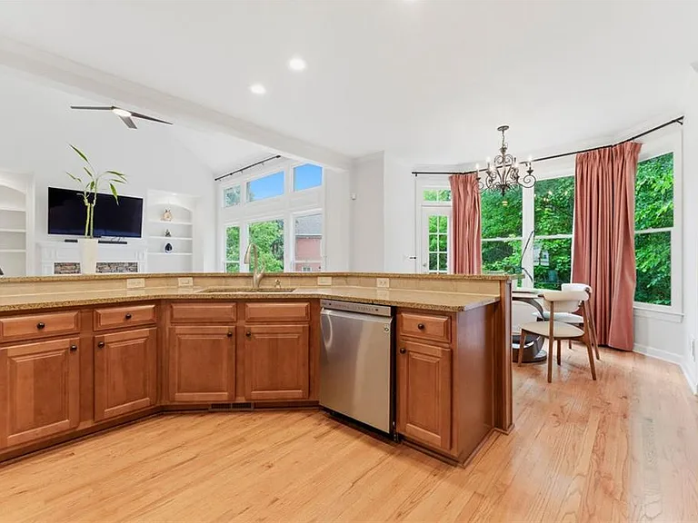 5398 Windsor Green Ct SE — Photo 17