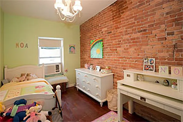 Sold by Warren Lewis Realty | media 26