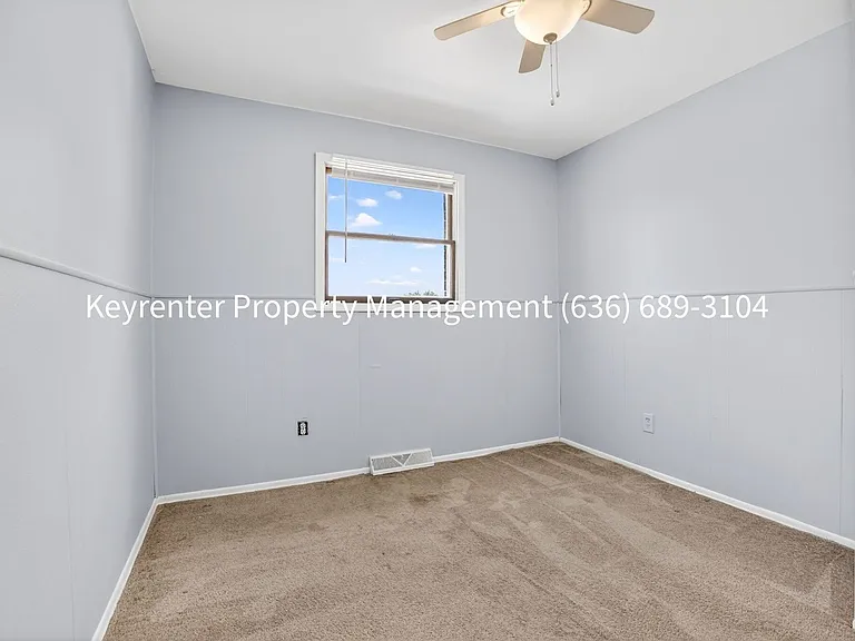 920 Parkcrest Dr — Photo 13