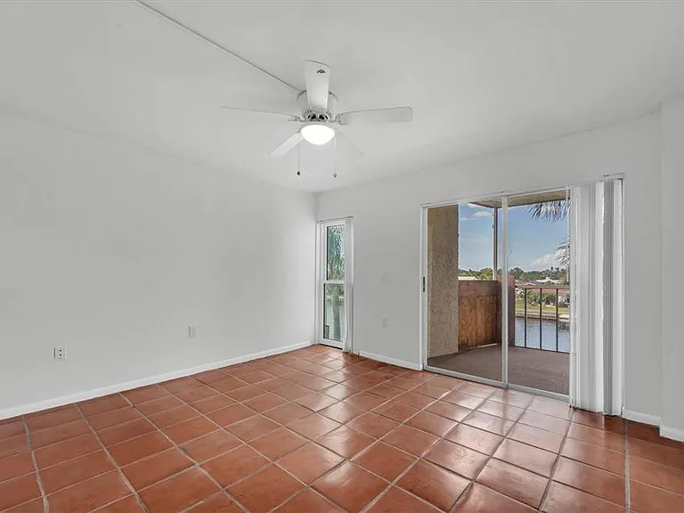 4900 38th Way S #302 — Photo 22