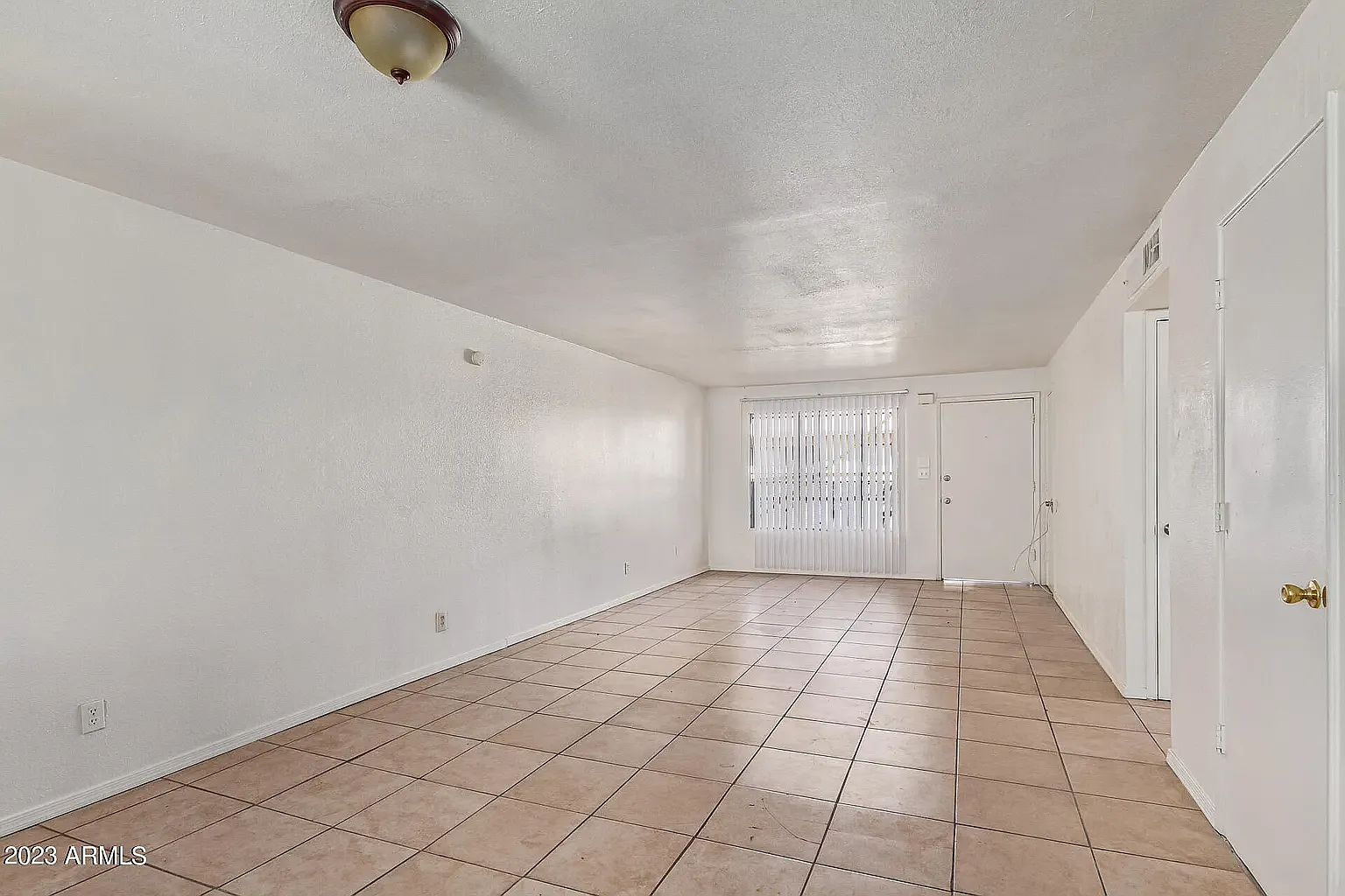 2 bed, 950 sqft, $980 — Photo 2