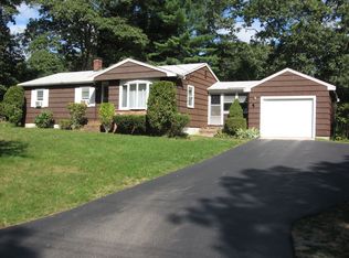 85 Brook Bend Rd, Hanover, MA 02339