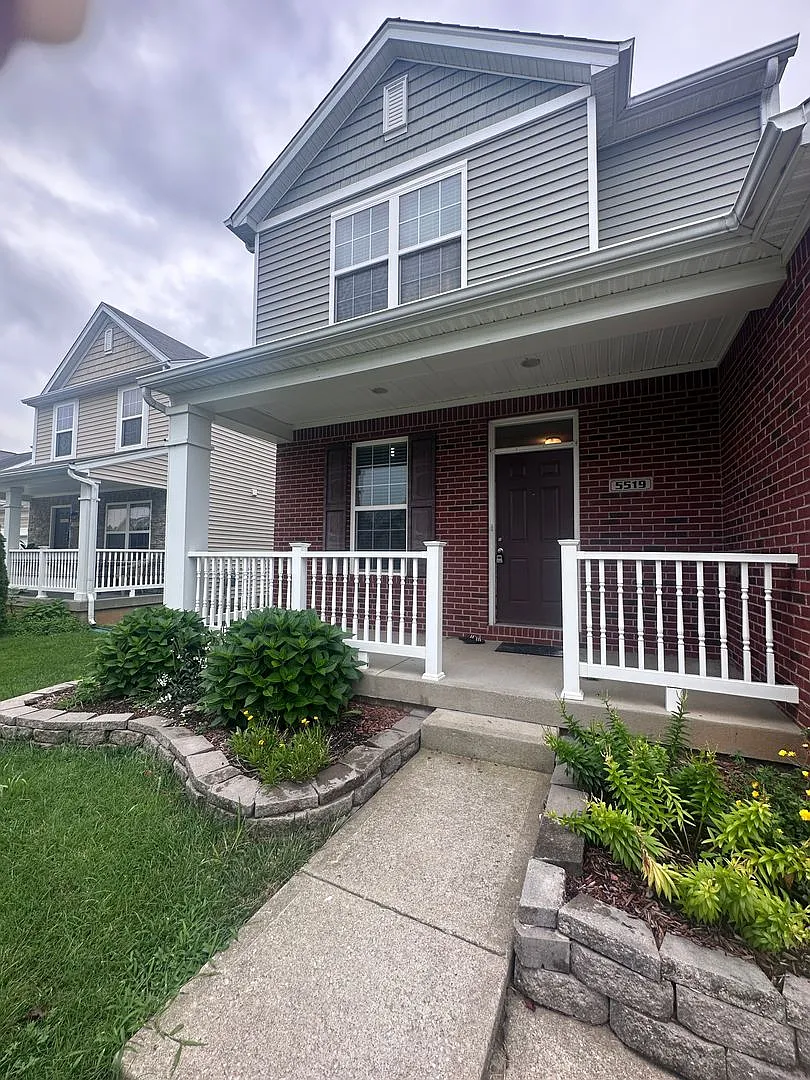 Bannon Crossings 3 bed, 2.5 half bath house with basement — Photo 4