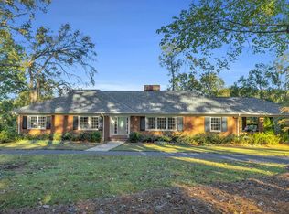 108 White Oak Ln, Greenwood, SC 29646