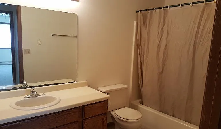 300 Humar St #4 — Photo 6