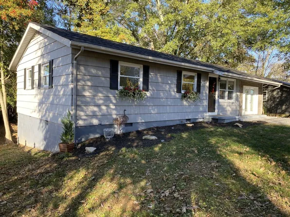 214 Oak St, Athens, TN 37303
