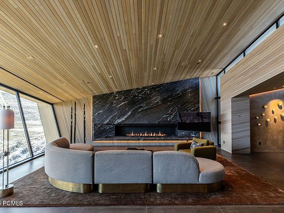 2nd image of 4028 E Outcrop Rd