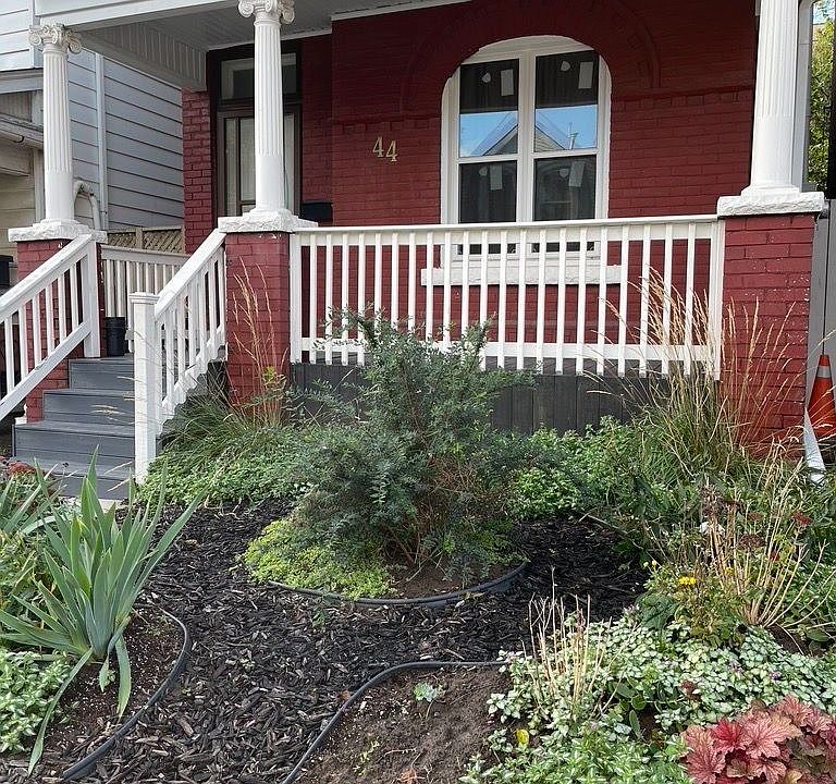 1st image of 7 Huron St
