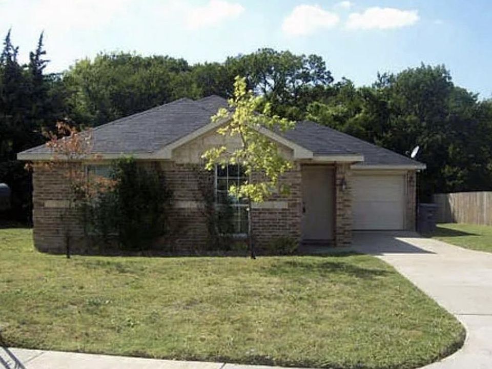 1st image of 7821 Leigh Ann Dr