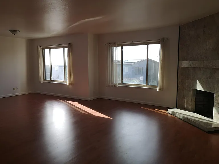 Alta Vista Way — Photo 2