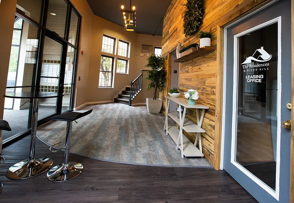 River Hill Apartments — Photo 1