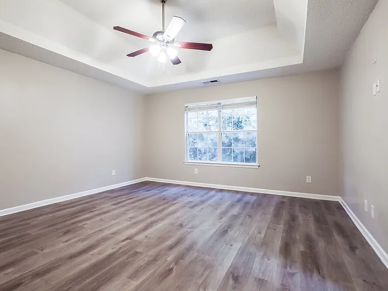 125 Titan Rd — Photo 11