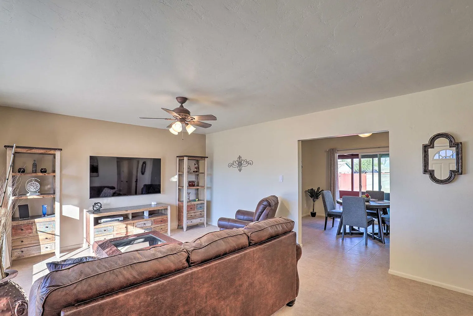 3 bed, 2.0 bath, 1345 sqft, $3,473 — Photo 2