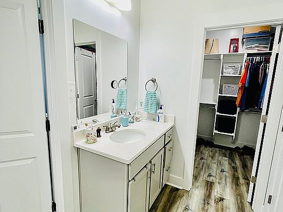 Master Bath/closet