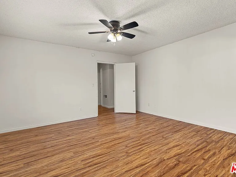 15540 Moorpark St #1 — Photo 8