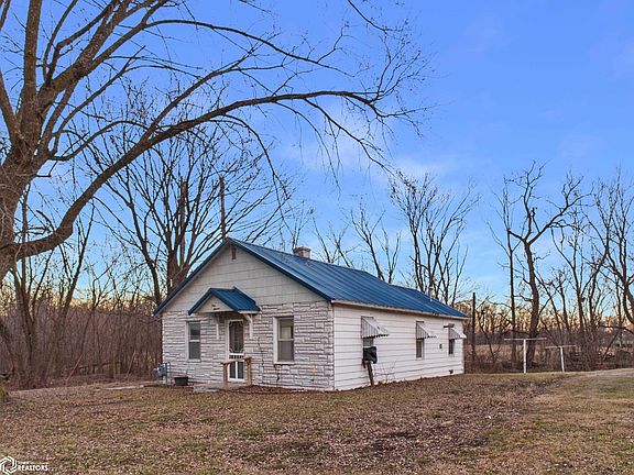 2nd image of 111 Chestnut St