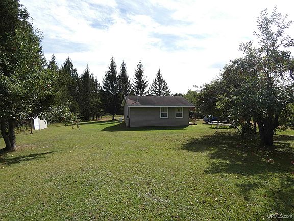 2nd image of 10947 Section 6 Rd