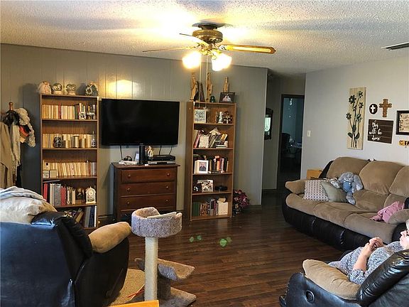 5th image of 12109 Baron Dr