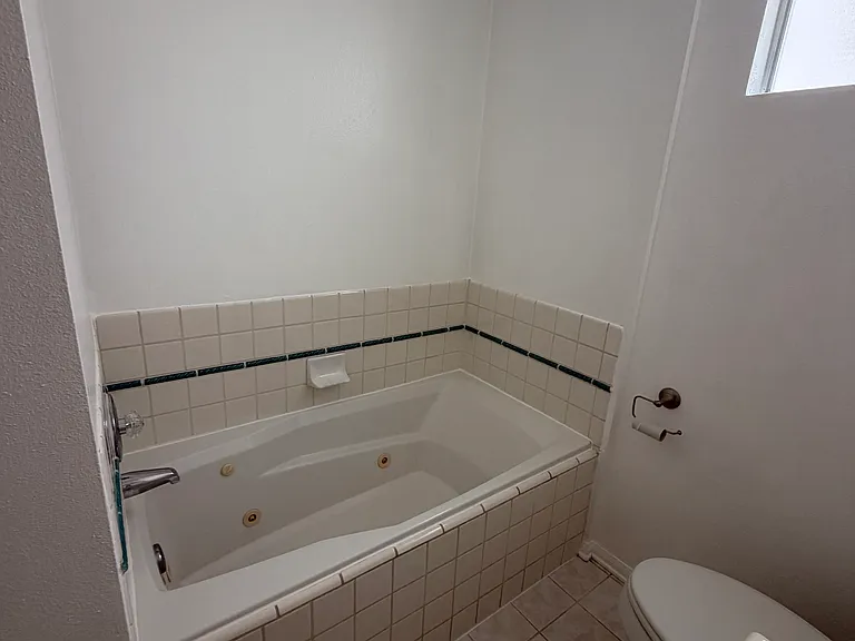 217 S Doheny Dr #5 — Photo 19