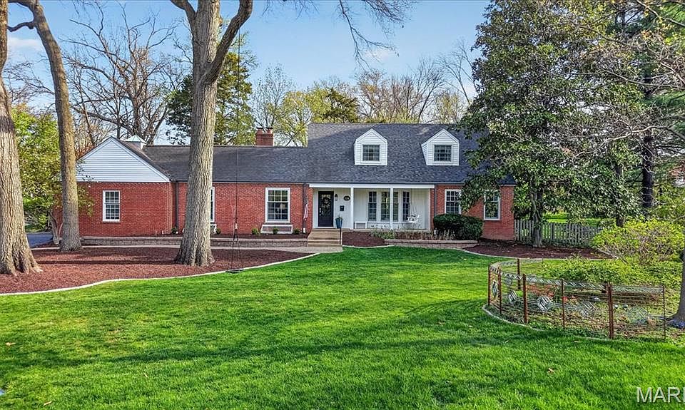 1st image of 326 Luther Ln