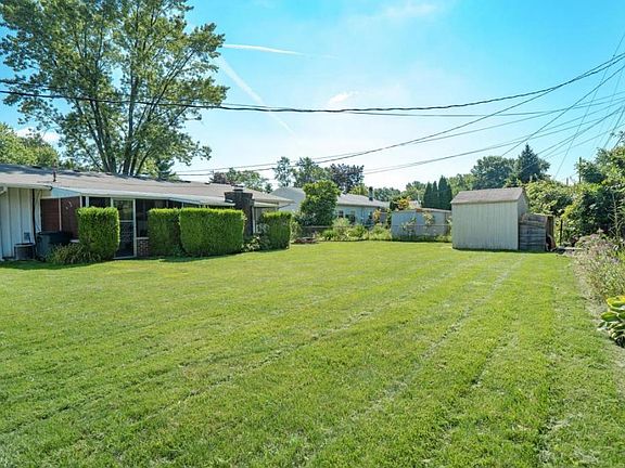 5th image of 143 Empire Dr