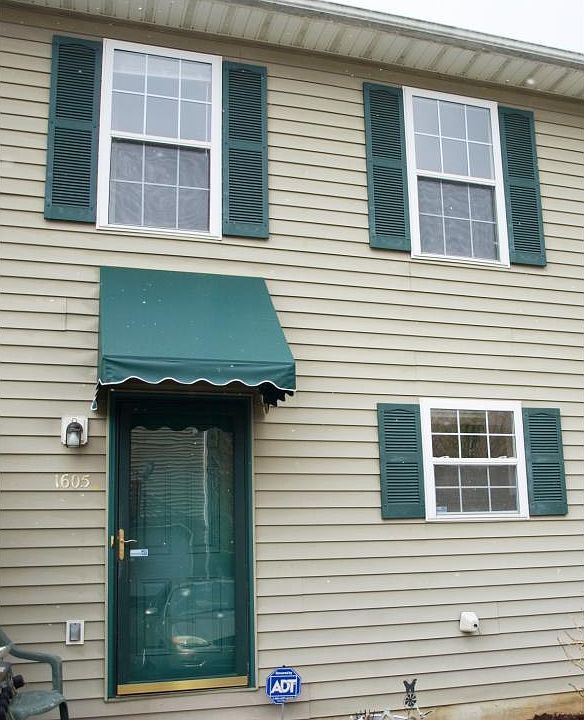 1st image of 1605 Herrin Dr #1605